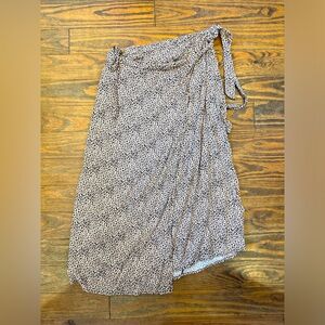 Small leopard print wraparound skirt. Size medium.
